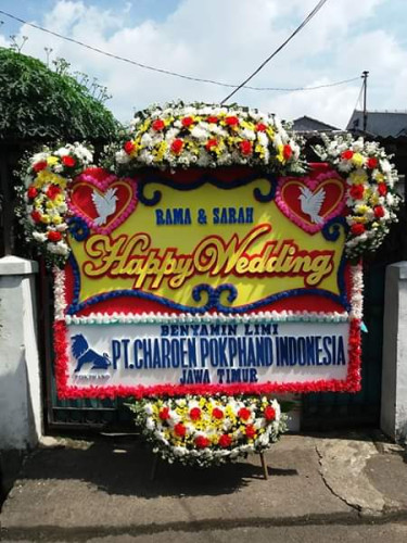 Karangan Bunga Pernikahan pati